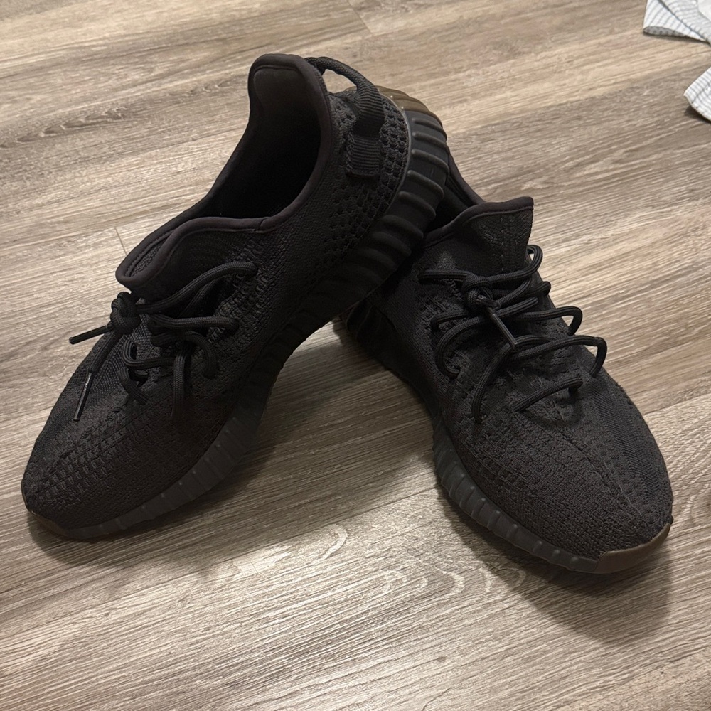 of Adidas Yeezy Boost 350 V2 sneakers Onyx